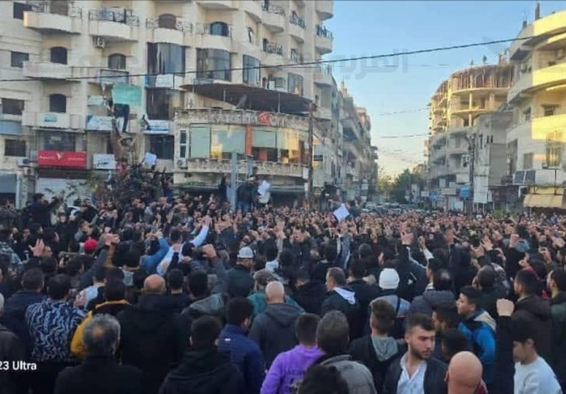 Protests against Al-Jolani’s Govt. Boil Over in Syria after a Year of Suppressive Rule