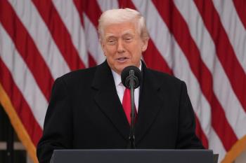 درخواست ترامپ برای بازنگری در پرونده پناهندگان افغانستانی