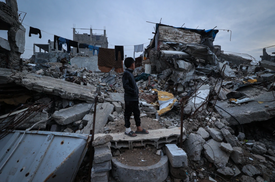 New Israeli Attacks Reported in Gaza as Fatalities Exceed 70,000