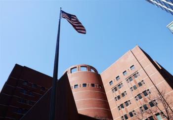 پرداخت حقوق کارمندان دولت آمریکا با مشکل مواجه شد