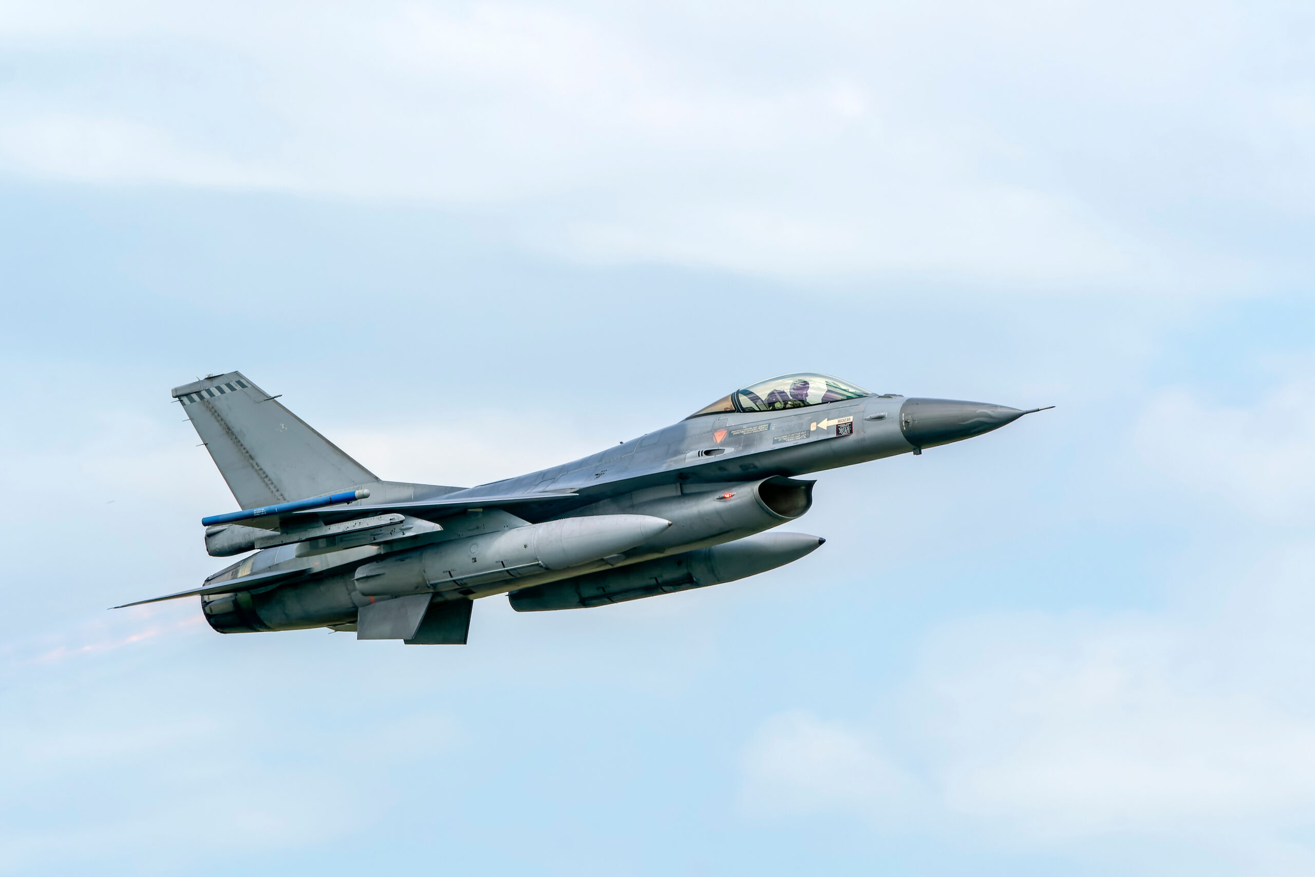 Russian Media Reports: NATO F-16 Pilot Killed in Russian Attack