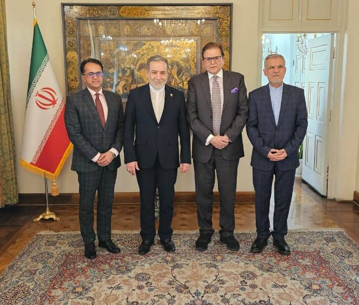 Iran FM Araghchi Meets Pakistan’s Special Representative in Tehran