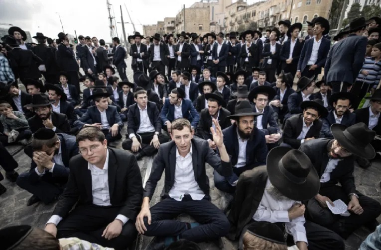 تهديد الحريديم بحلّ الكنيست.. أزمة سياسية تضغط على حكومة نتنياهو