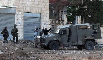 الكيان الصهيوني يعيد اقتحام مساحات واسعة من طوباس ويفرض حظراً للتجوال