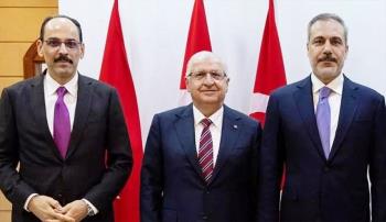 وفد تركي يصل دمشق يضم وزيري الخارجية والدفاع ورئيس جهاز الاستخبارات