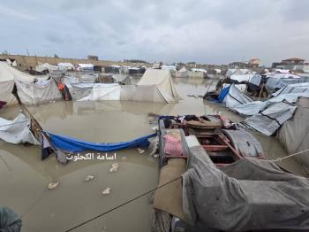 الأورومتوسطي: الاحتلال يحوّل الشتاء إلى أداة لإهلاك سكان غزة