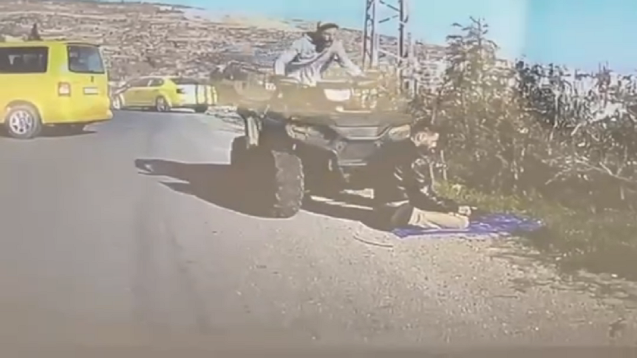 زیر گرفتن عمدی نمازگزار فلسطینی توسط یک صهیونیست مسلح