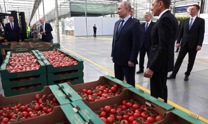 نشاط المصانع الروسية يتراجع بأسرع وتيرة منذ مارس 2022