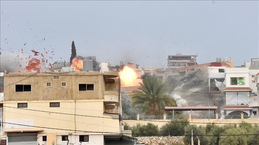 الكيان الصهيوني يشن غارات على بلدتين جنوب لبنان