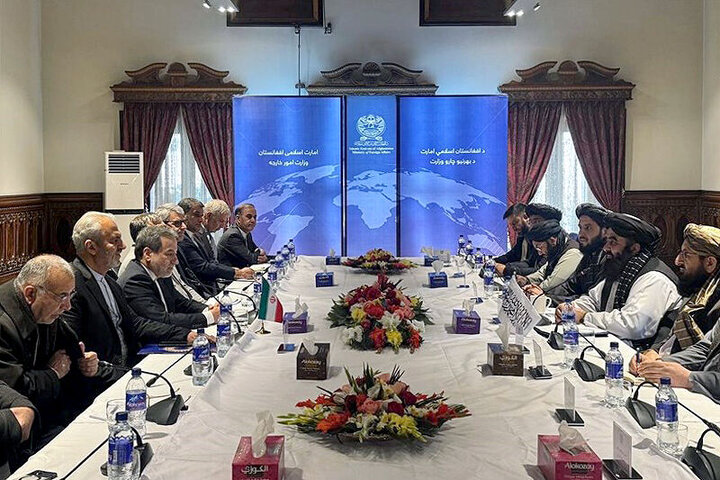 Iran’s Foreign Minister Meets with a Taliban Delegation for Discussions