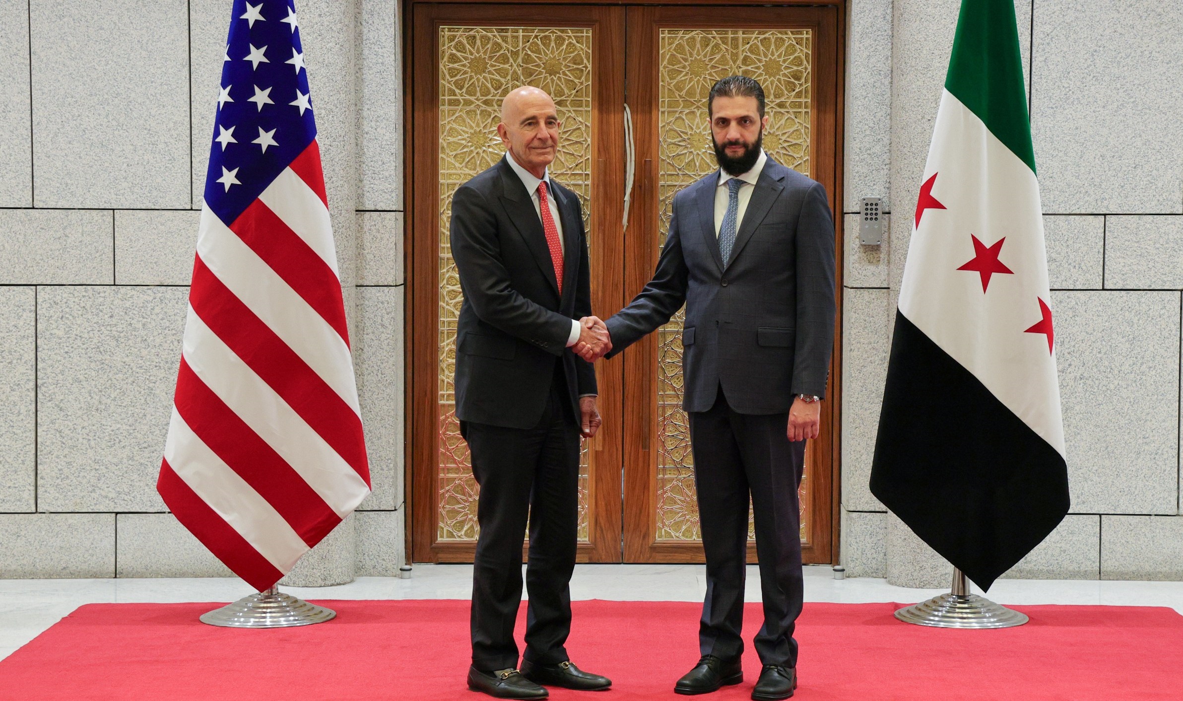 الجولاني والولايات المتحدة.. تحولات سياسية في ظل تناقضات الميدان السوري