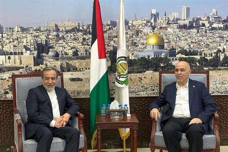 Iran’s FM Meets Hamas Leaders in Qatar on Gaza Reconstruction