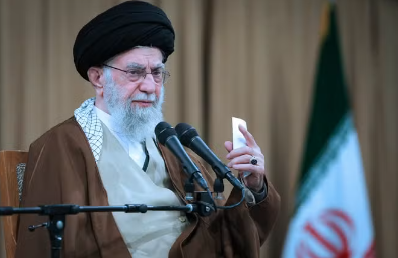 Ayatollah Khamenei: Iran Will Firmly Reject Pressure from Dominant Powers to Hold Talks