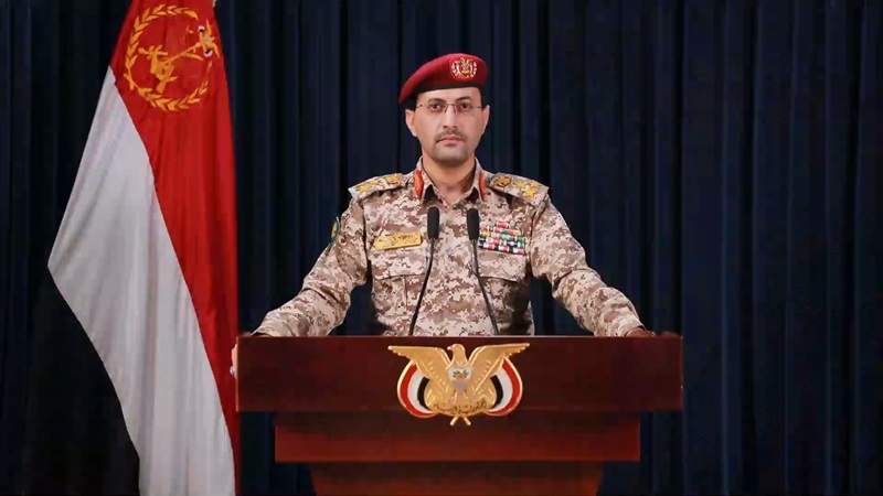 القوات اليمنية تعلن إسقاط طائرة أمريكية وتنفيذ عمليات ضد حاملات طائرات