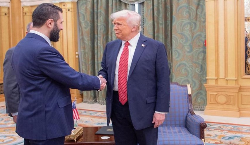 بعد إعلان ترامب رفع العقوبات.. إدارة ترامب تجري مراجعة فنية ’معقدة’ للعقوبات على سوريا