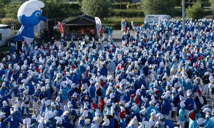 مدينة فرنسية تحطم الرقم القياسي لأكبر تجمّع لـ”السنافر” في العالم