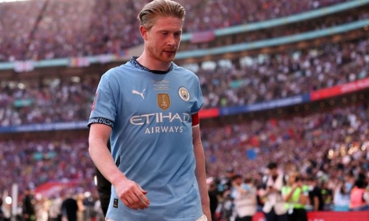 ممر شرفي لكيفن بروين في مباراته الأخيرة بملعب الاتحاد