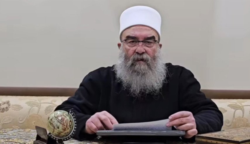 سوريا.. شيخ الدروز يتهم الحكومة الحالية بقتل الشعب السوري ويطالب بتدخل دولي سريع ومباشر