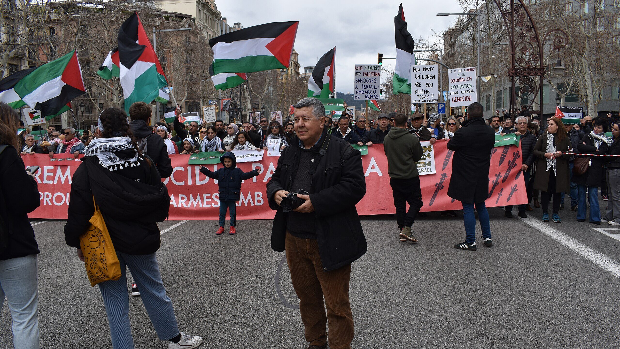 Barcelona Cuts Off Relations with Israel Amid Gaza Atrocities