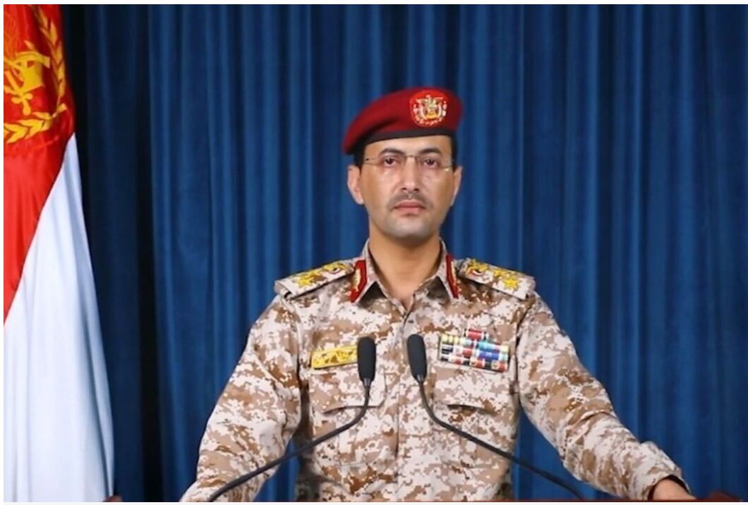 القوات المسلحة اليمنية تستهدف مطار "بن غوريون" وهدفا حيويا للعدو الإسرائيلي في يافا المحتلة