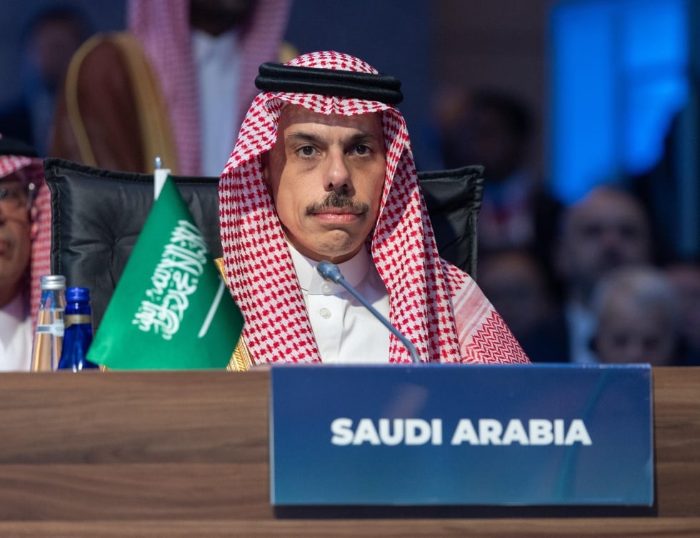 السعودية تدين الاعتداءات الإسرائيلية على إيران وتدعو إلى وقف التصعيد