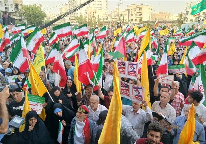 تجمّع حاشد في طهران دعماً للقوات المسلحة في الحرب ضد الكيان الصهيوني