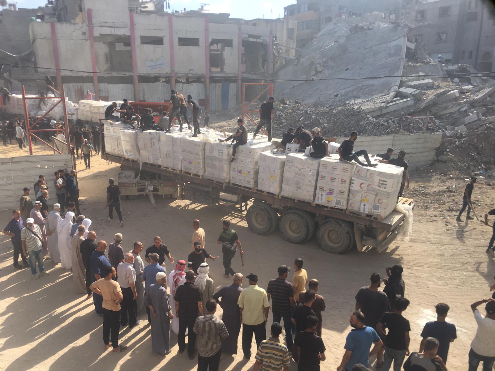 دخول شاحنات المساعدات لشمال غزة بعد تأمينها