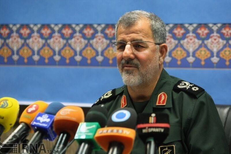حرس الثورة: جاهزون للرد الفوري على أي اعتداء.. والاستخبارات: نخوض حرباً خفية