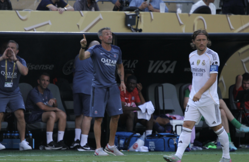 أول تعليق من إنريكي بعد رباعية باريس في شباك ريال مدريد