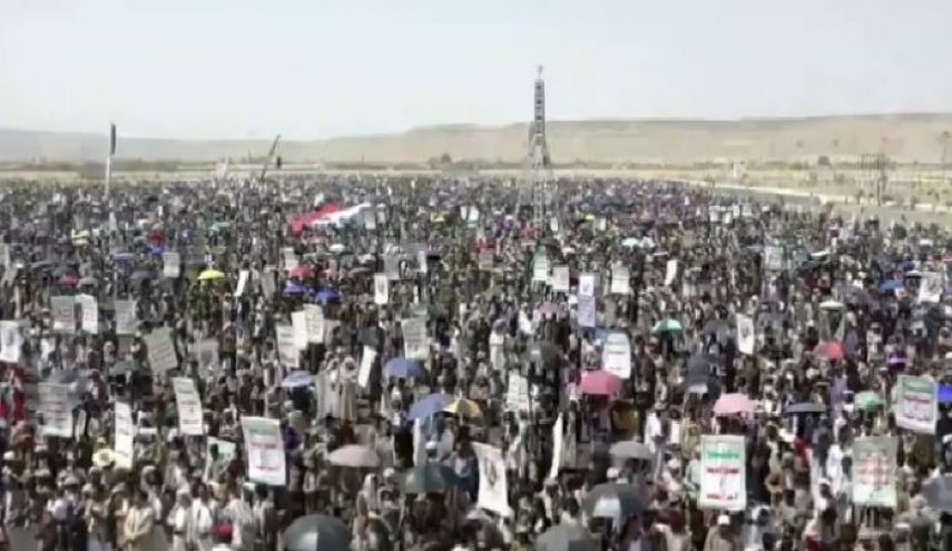 في 37 ساحة.. مسيرات في صعدة تحت شعار"نصرة لغزة.. مسيراتنا مستمرة وعملياتنا متصاعدة"