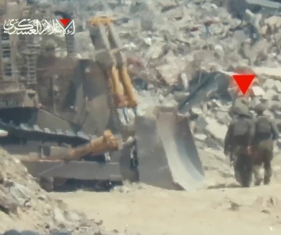 "جيش" الاحتلال يقر: إصابة ضابط ومقاتل في سلاح الهندسة خلال المعارك جنوبي قطاع غزة
