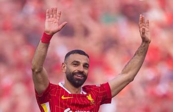 "طعنة لكلوب".. صلاح يختار أفضل لاعب ومدرب