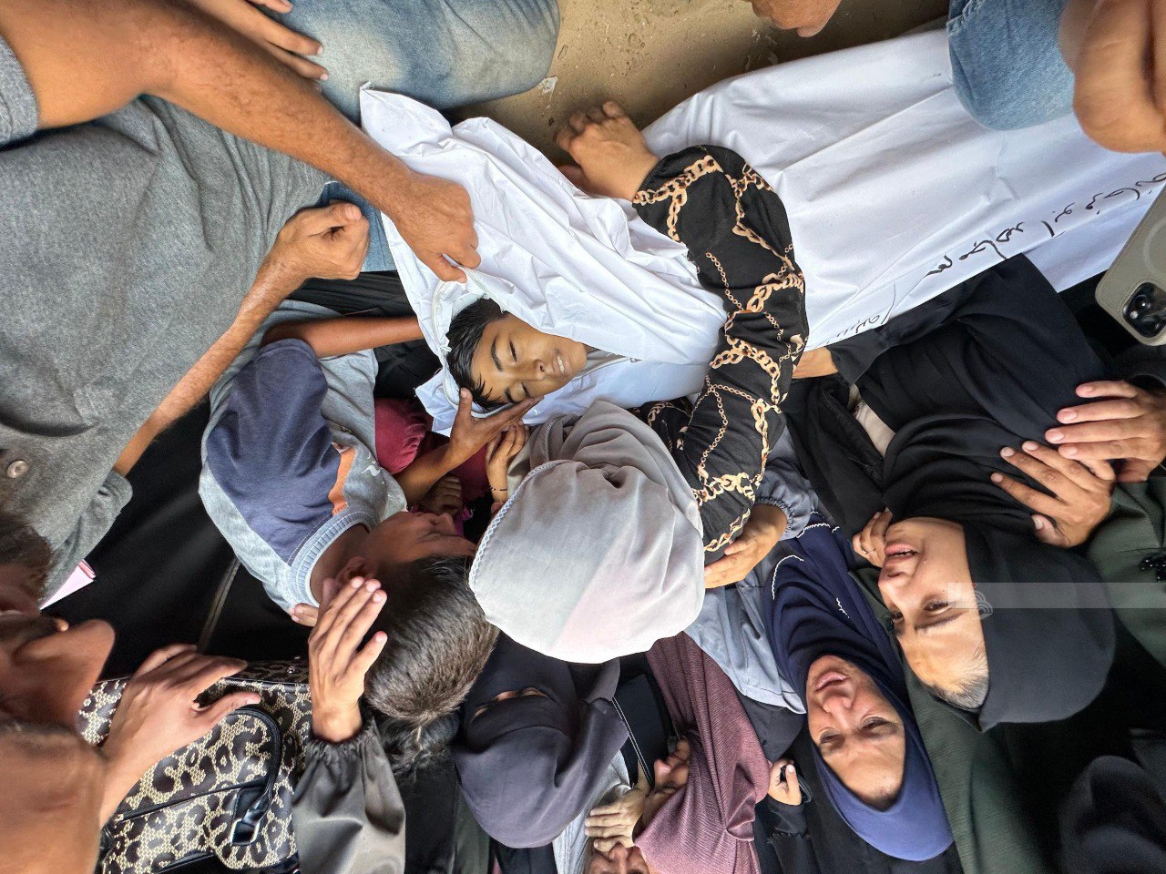أوتشا: أطفال غزة يموتون قبل وصول الطعام مع استمرار عدوان الاحتلال