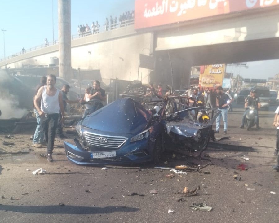 شهيد وجرحى بقصف إسرائيلي لمركبة جنوب بيروت