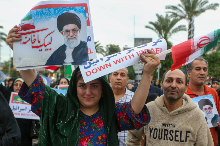روزنامه کانادایی: فرضیه همراهی مردم ایران با ترامپ و نتانیاهو، توهمی بیش نیست