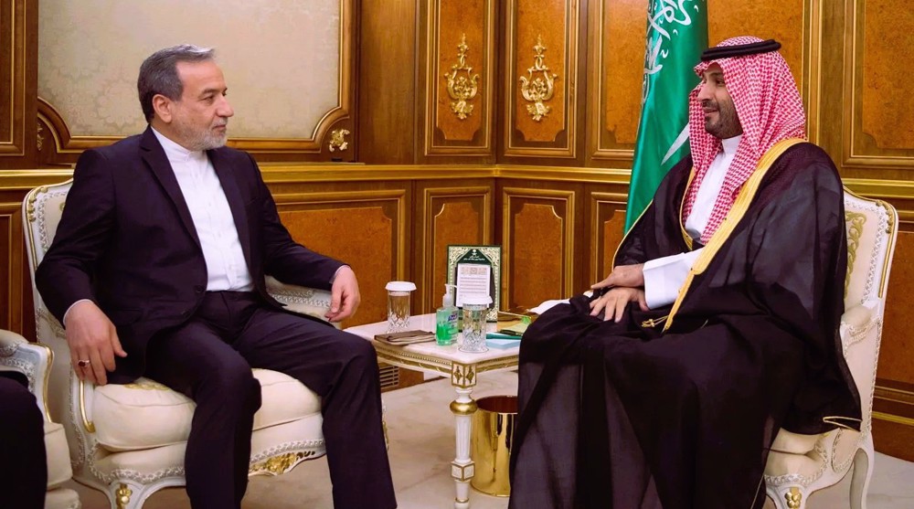 Saudi Crown Prince and Iran FM Discuss Bilateral Ties, Regional Security