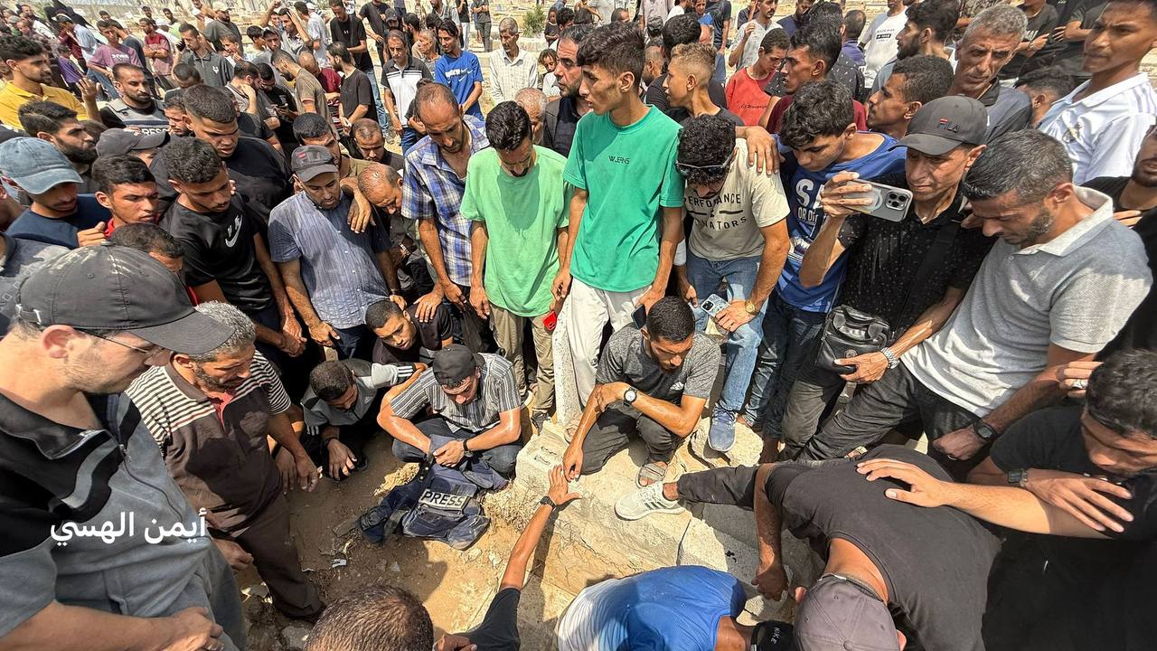 الصين: ندين استهداف المراسلين ويجب وقف الحرب بغزة فورًا