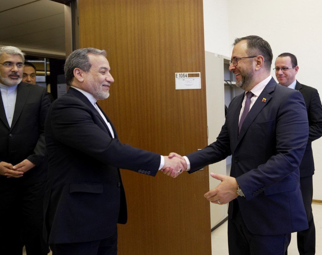 Iran Voices Continued Support for Venezuela Opposing US Policies