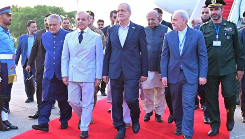 Pezeshkian Projects Annual Iran-Pakistan Trade Volume to Hit $10 Billion