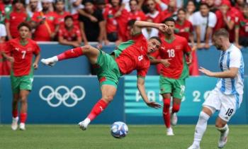 بعد أرسنال.. منافس عريق يُشعل الصراع على جوكر المغرب