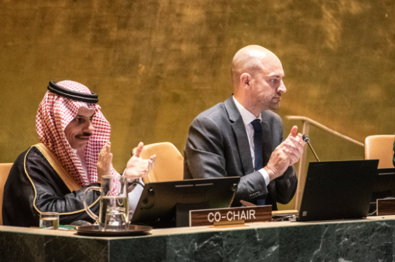 UN Backs Palestinian State—French-Saudi Plan in Focus