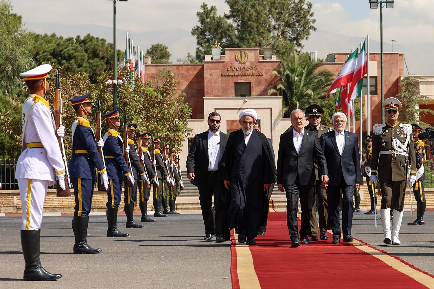 President Pezeshkian calls on Muslims to boycott Israel ahead of Arab-Islamic summit in Doha