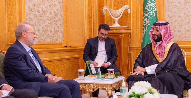 رایزنی لاریجانی و بن سلمان درباره روابط فیمابین و تحولات منطقه