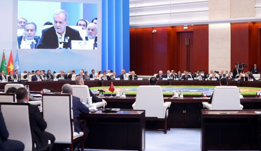 الرئيس الإيراني: إيران مستعدة للتوصل إلى حل دبلوماسي لبرنامجها النووي السلمي