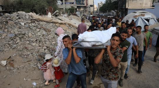 61 شهيدًا و220 مصابًا في غزة خلال 24 ساعة