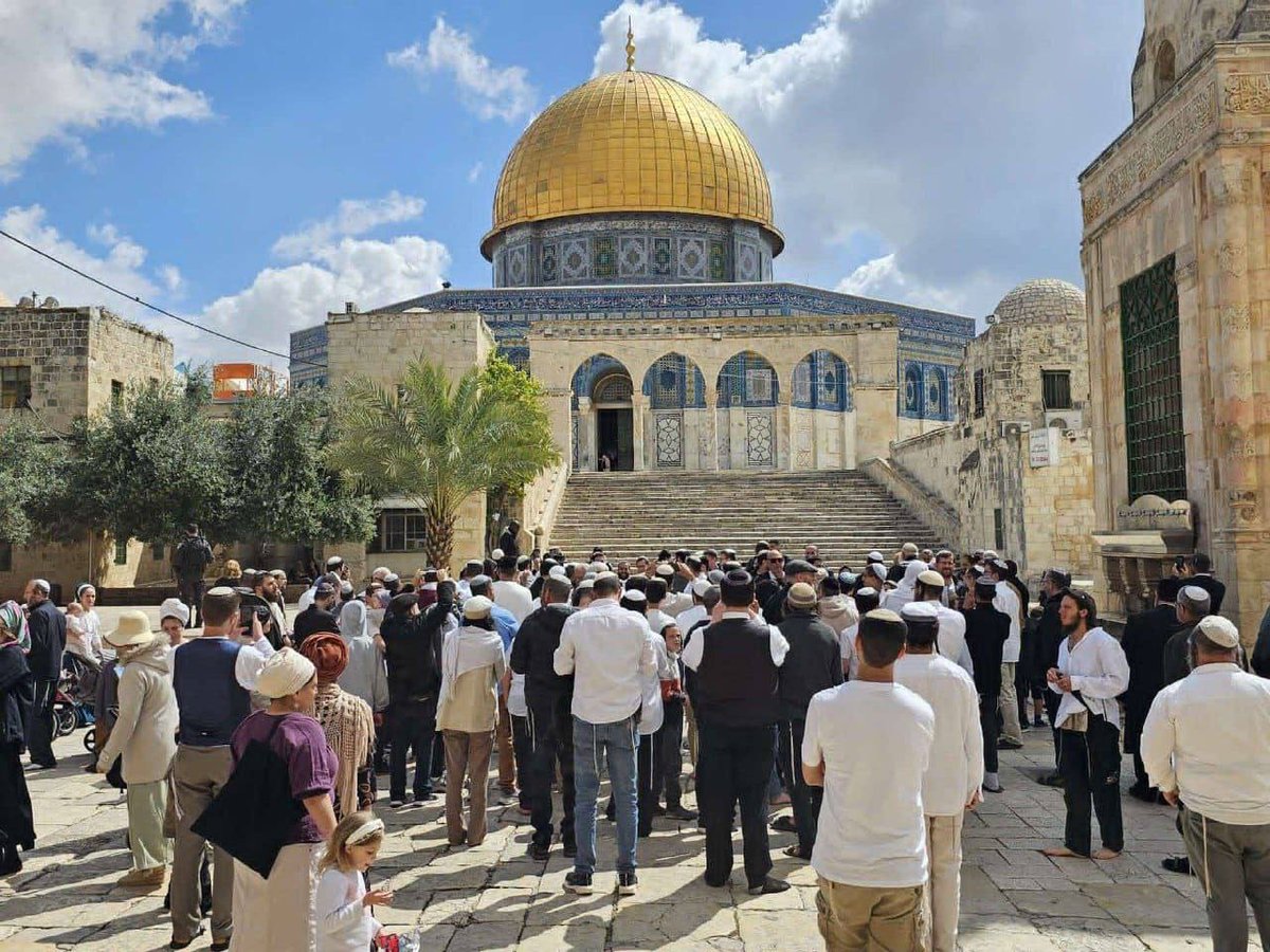 328 متطرفا إسرائيليا يقتحمون المسجد الأقصى