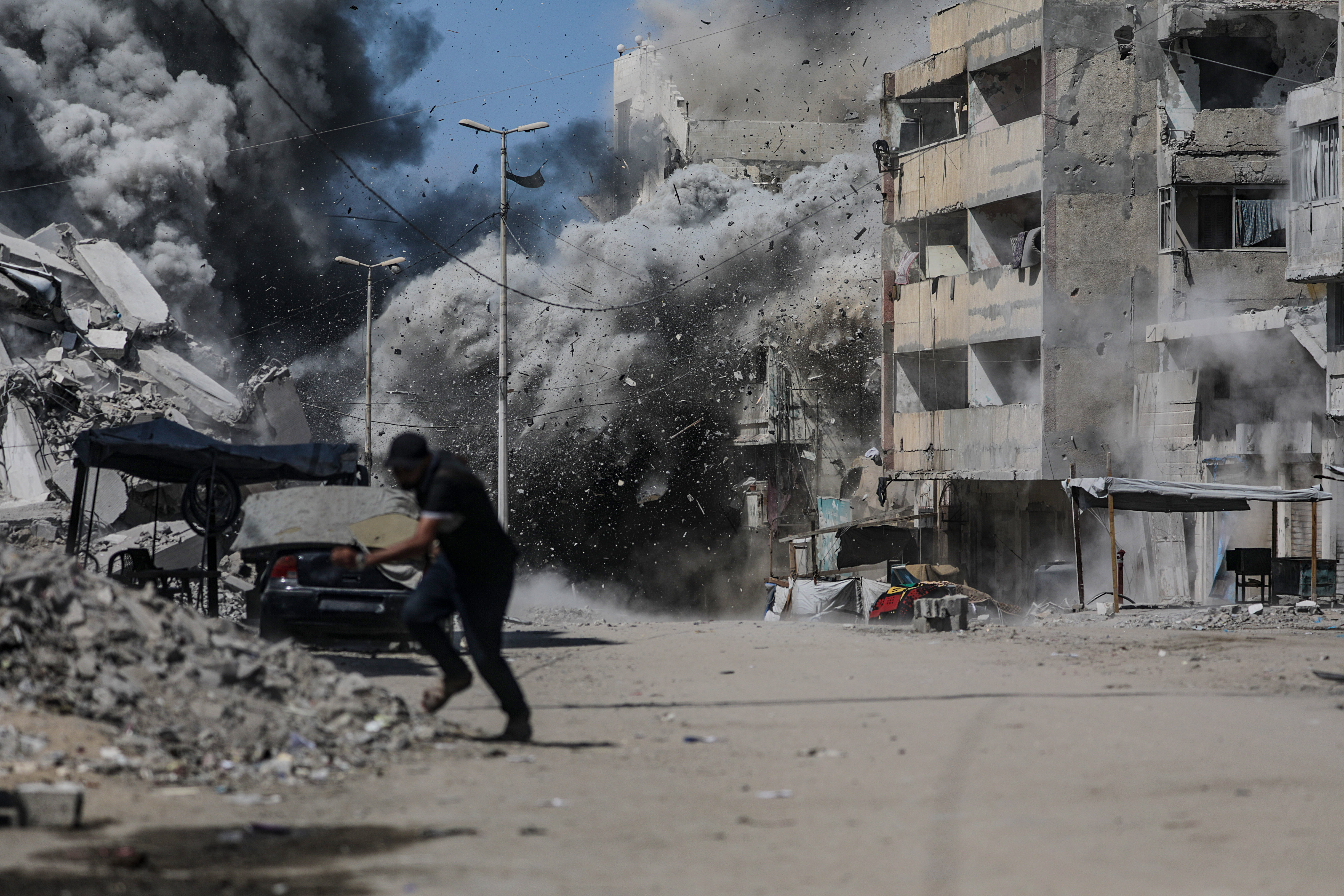 Israeli Assaults in Gaza Leave 40 Dead, With One Child Dying of Starvation