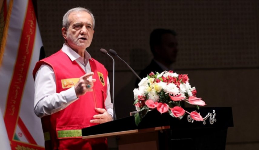 الرئيس الإيراني: يفرضون العقوبات علينا لاننا لن نخضع لهم