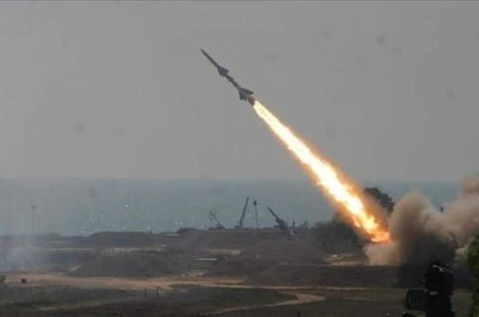 Yemen Fires Ballistic Missiles Toward Tel Aviv, Prompting Airport Shutdown