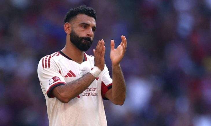 صلاح يدافع عن نونيز ودياز بعد مقارنتهما بإيزاك وفيرتز